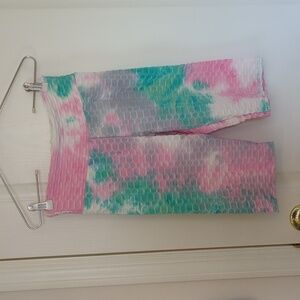 Heart Hips Stretch Shorts NWOT